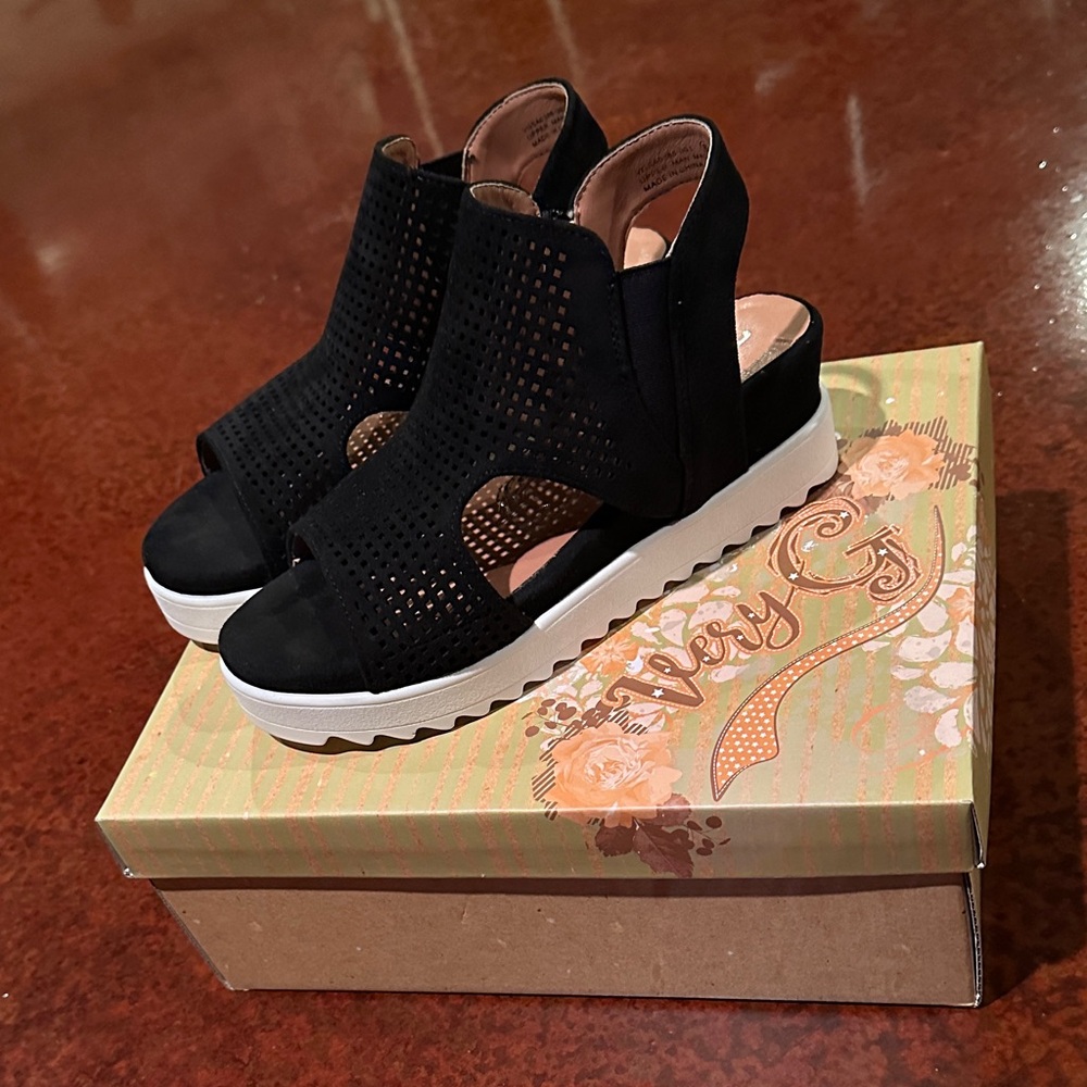 Black Women's Sandals